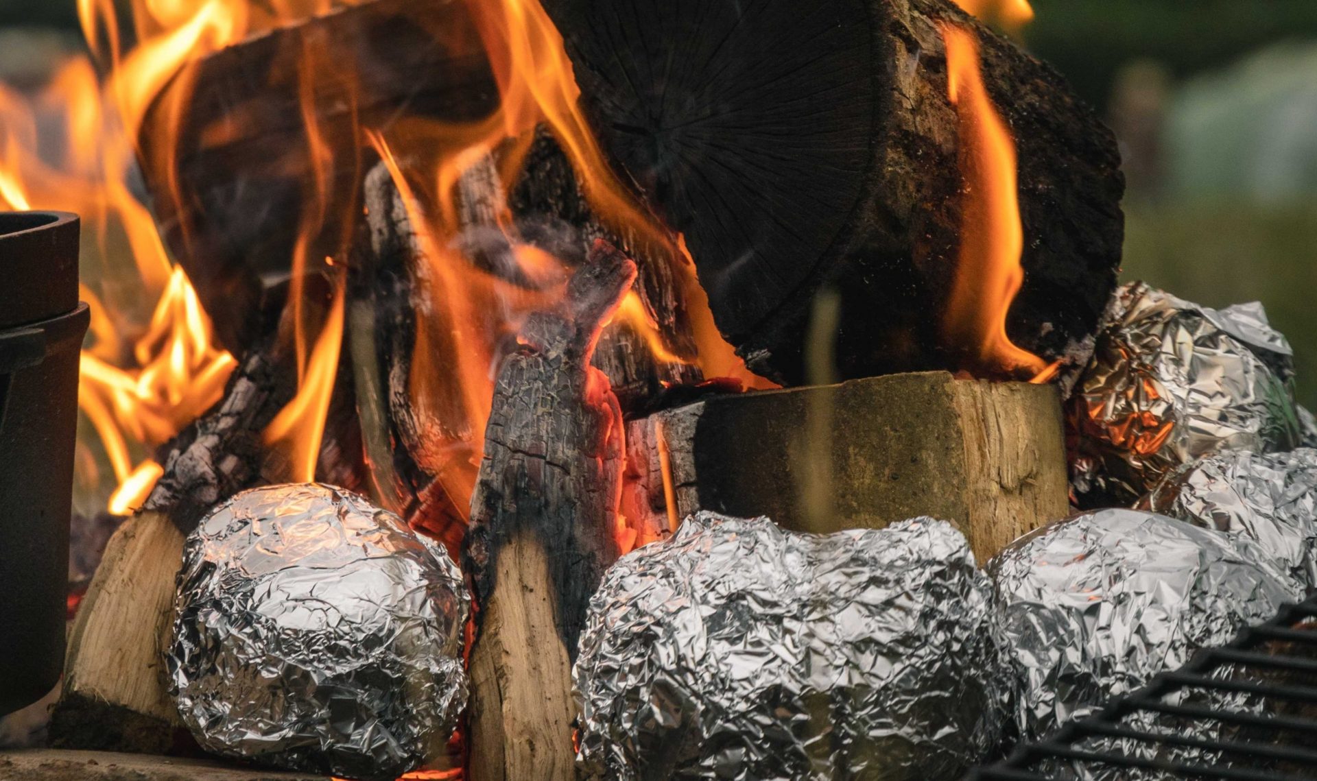 5 Best Aluminum Foil in 2023 (Personal & Commercial Use) Kitchenfeeds