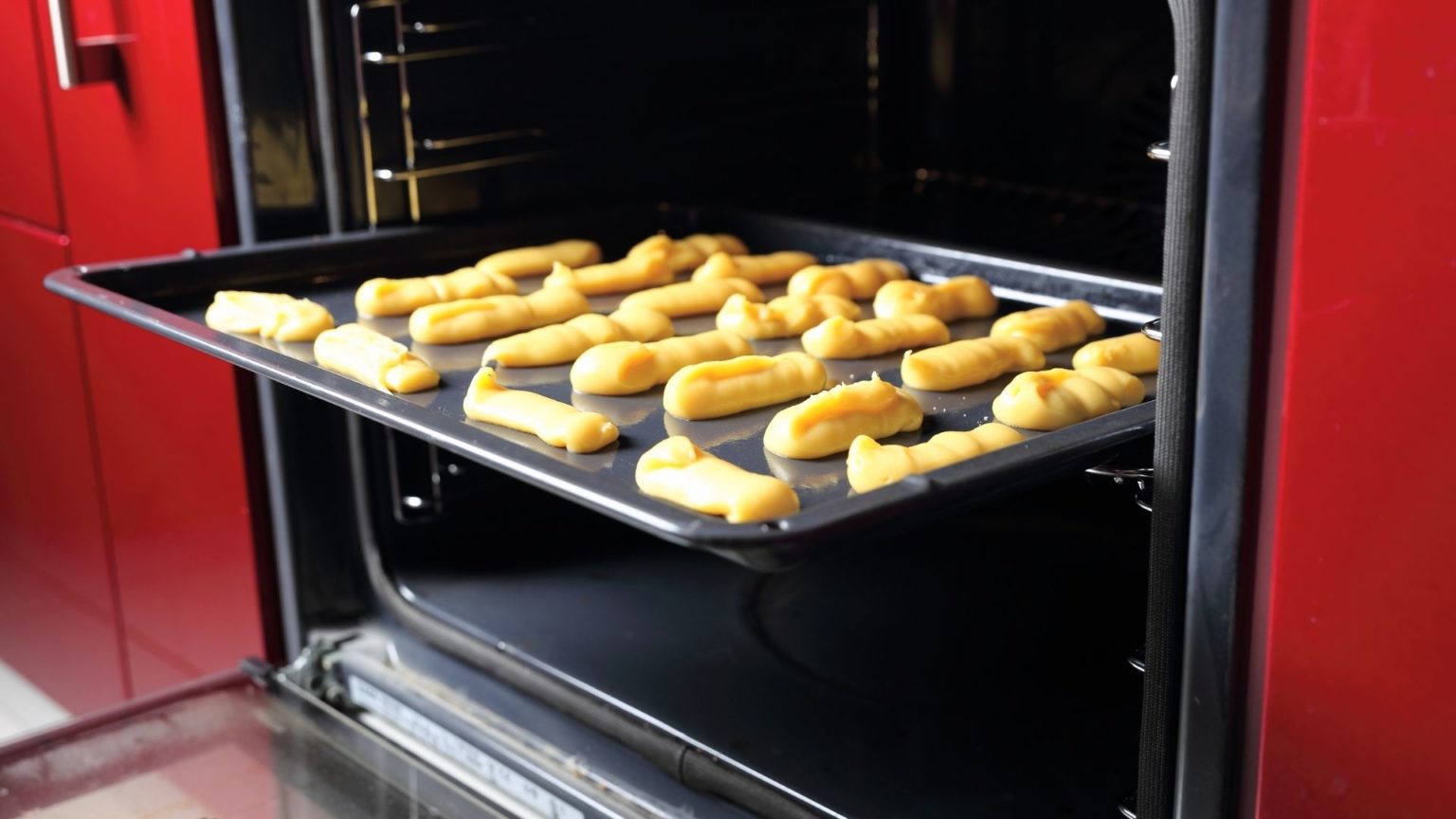 Top 10 Best Ovens for Baking Cake and Cookies (2022) Kitchenfeeds