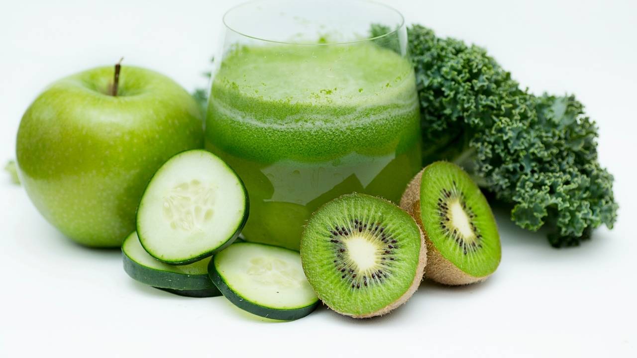 Top 10 Best Juicer for Greens (2022) Buyer's Guide Kitchenfeeds